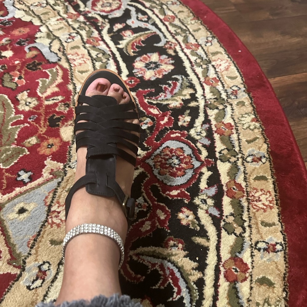 Carlson Sandals heels - Picture 3 of 4